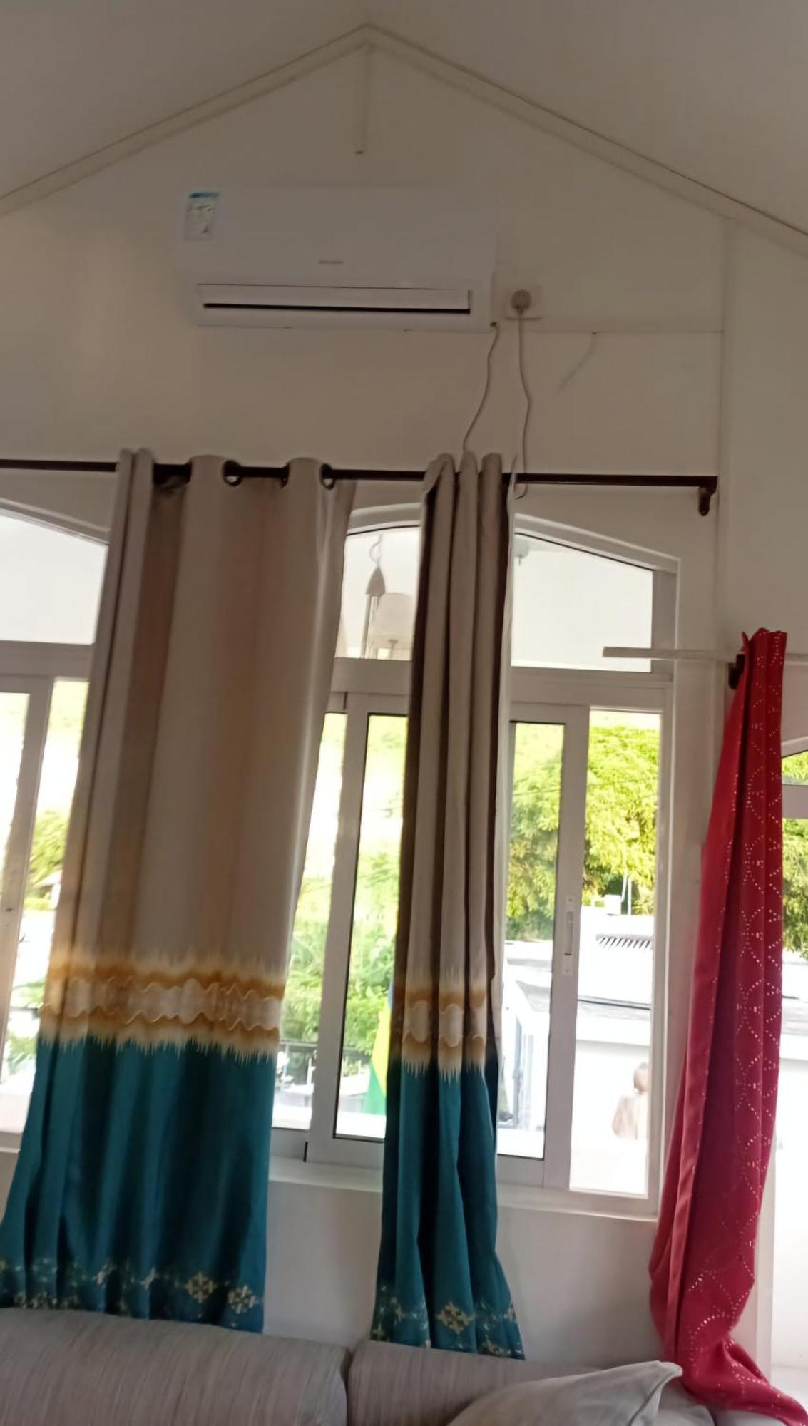 Cheerful 1 Bed Vacation Home With Tours & Facilities La Gaulette Exterior photo